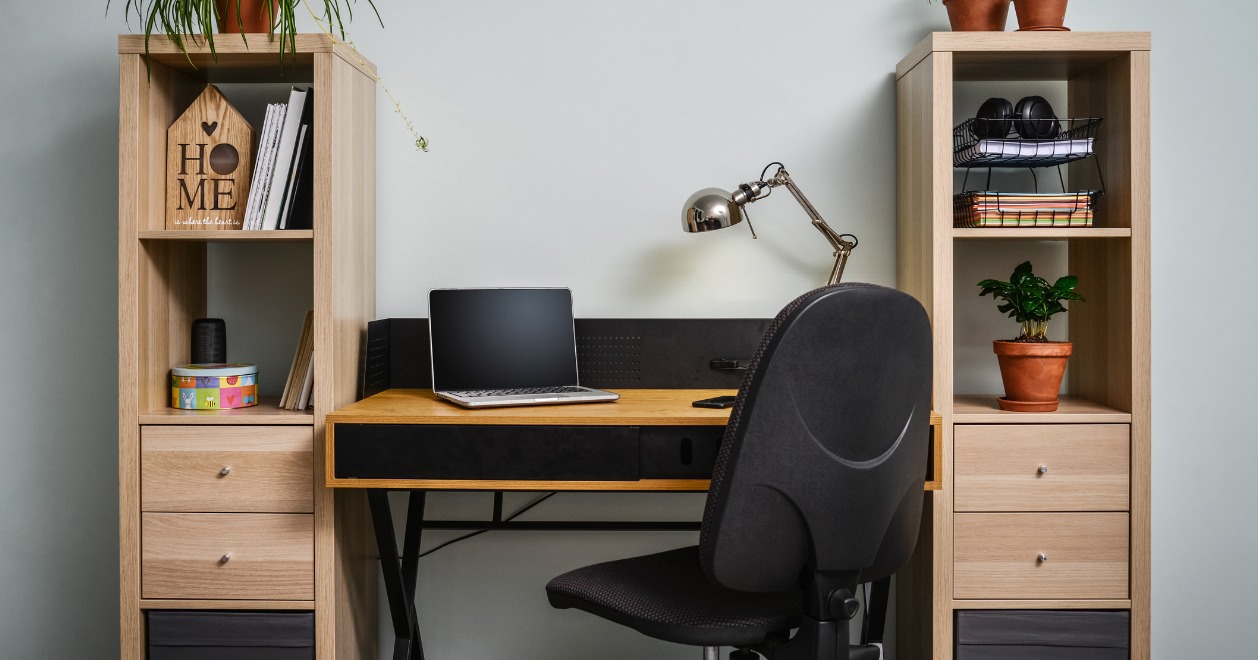 Working from home desk set up
