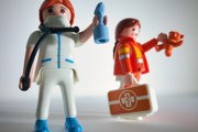 Two medical playmobile figures 