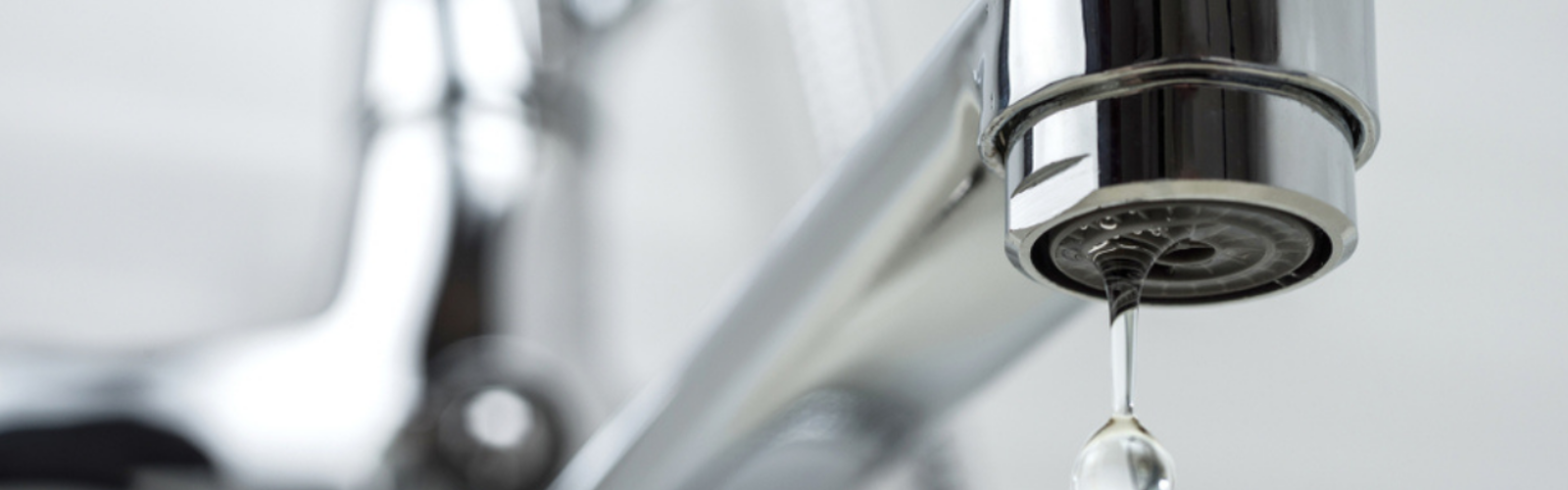 Tap faucet leaking water
